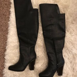 JustFab size 7 boots 5” inch heel